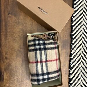 Burberry Beige Black Red Classic Cashmere Check Scarf